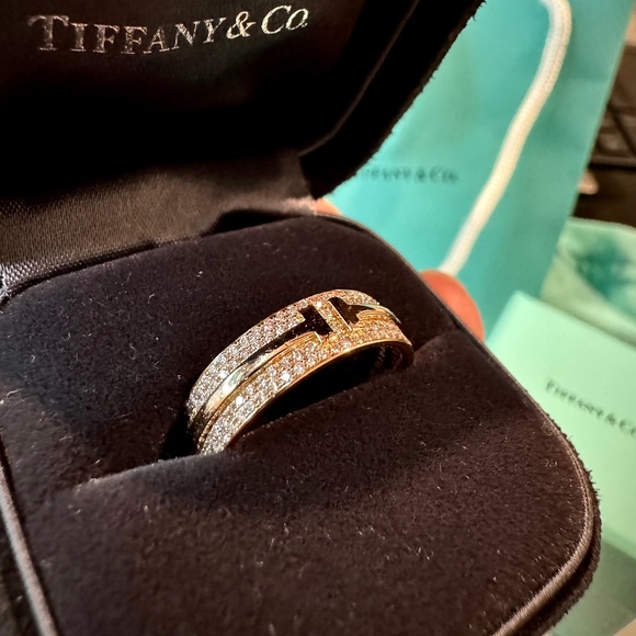 Tiffany&Co T wide pave diamond ring - Picture 4 of 11